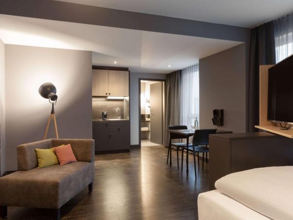 Vienna House Easy by Wyndham Bremen City Apartments : photo 5 de la chambre suite junior