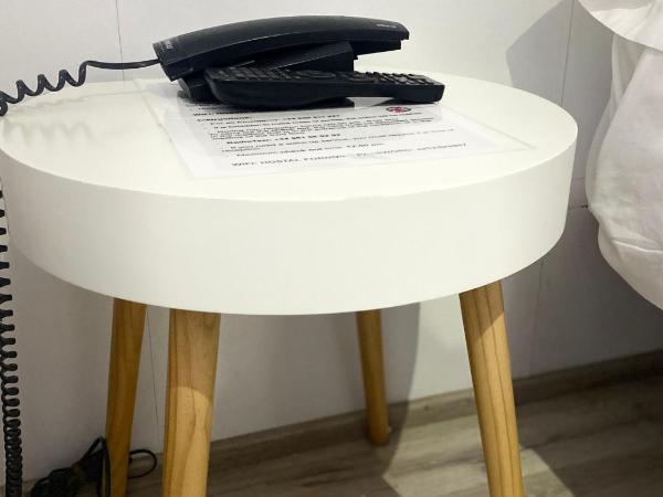 Pensión Residencia Fornos : photo 9 de la chambre chambre lits jumeaux