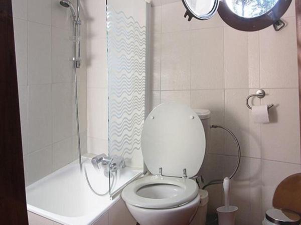 Péniche Mirage-chambre d'hôtes : photo 3 de la chambre chambre double standard