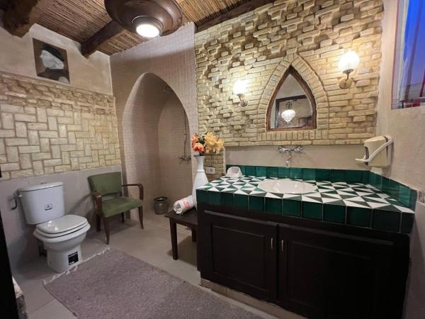 Dar El Sultan Tozeur : photo 7 de la chambre chambre double avec salle de bains privative