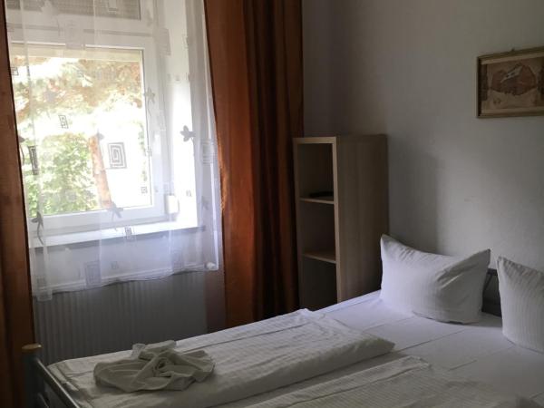 Hotel Pension Streuhof Berlin : photo 4 de la chambre chambre double ou lits jumeaux