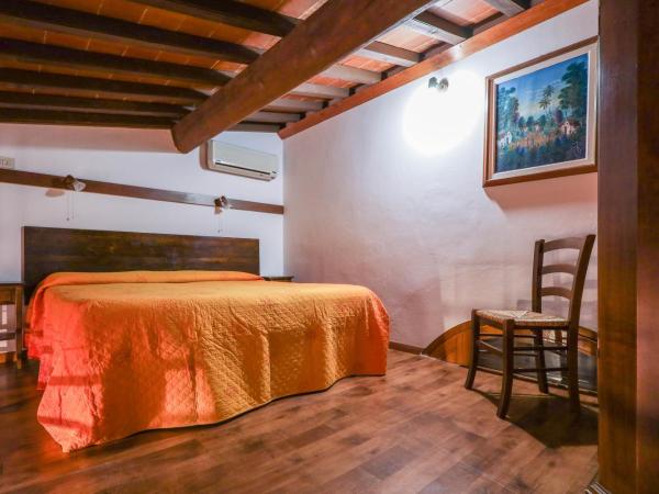 Agriturismo Michelangelo : photo 2 de la chambre chambre double avec salle de bains privative