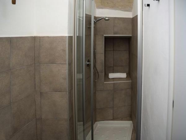 Residence Le Vie Del Mosto : photo 6 de la chambre chambre triple supérieure