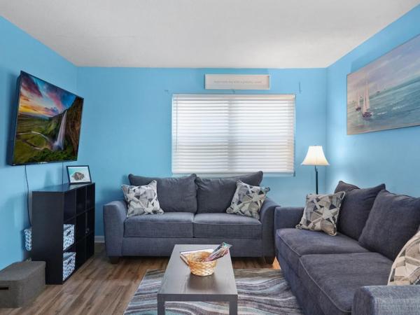 Beautiful Blue Ocean Condo : photo 2 de la chambre appartement 2 chambres