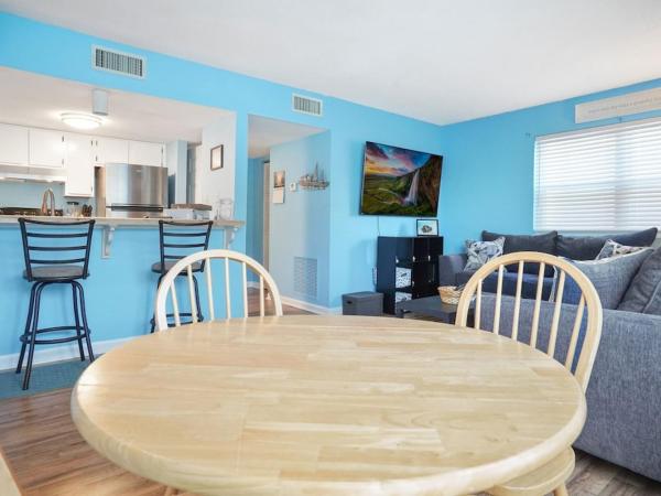 Beautiful Blue Ocean Condo : photo 9 de la chambre appartement 2 chambres