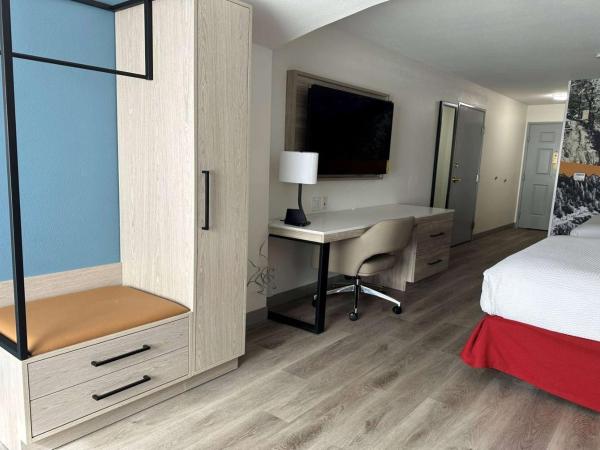 La Quinta by Wyndham Albuquerque Midtown NEWLY RENOVATED : photo 1 de la chambre chambre avec 2 lits queen-size - accessible aux personnes à mobilité réduite - non-fumeurs