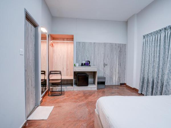 Myspace Express Balaji Residency : photo 4 de la chambre suite