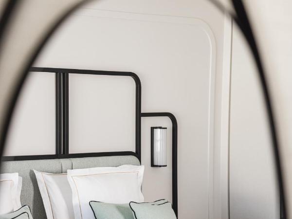 Mondrian Cannes : photo 8 de la chambre suite junior deluxe - vue sur ville