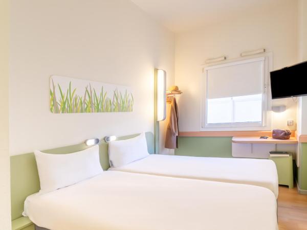 Ibis Budget Madrid Calle Alcalá : photo 6 de la chambre chambre lits jumeaux