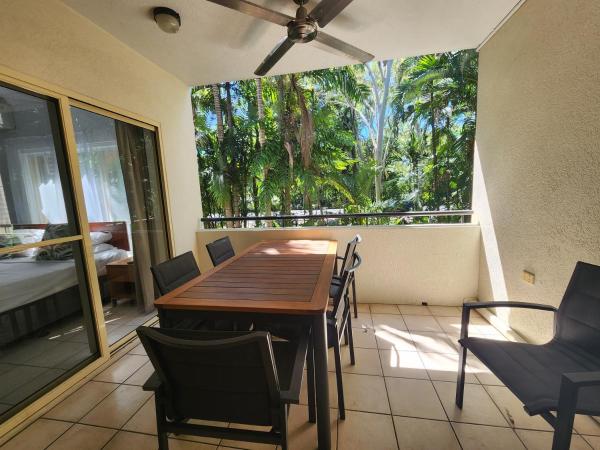 Central Plaza Port Douglas : photo 2 de la chambre appartement de 3 chambres avec bain à remous