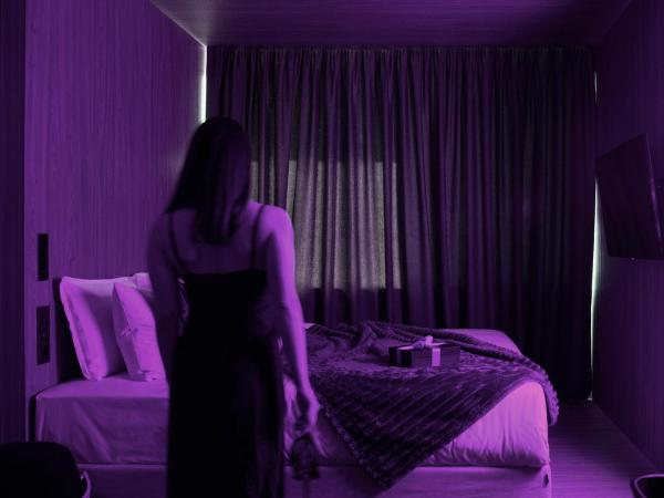 ONOMA Hotel : photo 9 de la chambre nom de l’hébergement avec expérience gray