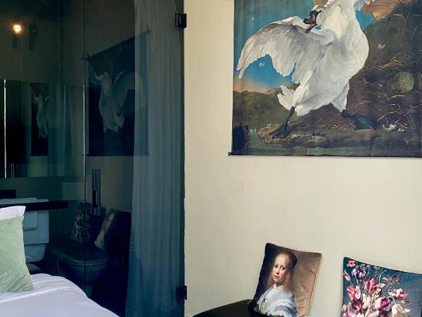 Museum Suites : photo 5 de la chambre chambre lit queen-size avec balcon