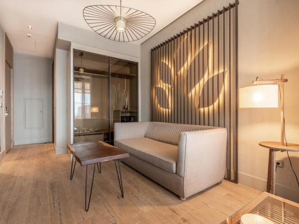 Perge Hotels - Adult Only 18 plus : photo 7 de la chambre suite lit king-size infini avec terrasse