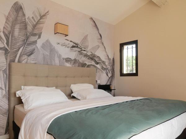 Maison d'Hôtes L'Espigoulié : photo 4 de la chambre chambre double deluxe - vue sur mer