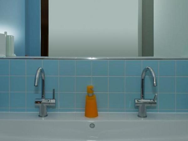 Seminarhaus S1516 : photo 3 de la chambre chambre simple avec balcon et salle de bains commune