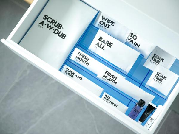 W Osaka : photo 4 de la chambre chambre lit king-size - étage supérieur - vue sur les toits de la ville