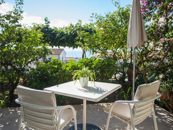 Villa Rosa : photo 5 de la chambre chambre double ou lits jumeaux avec balcon