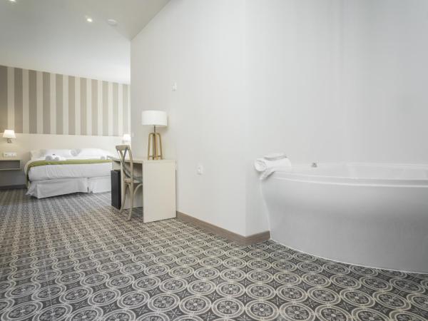 Hotel San Lorenzo Boutique : photo 6 de la chambre chambre double avec baignoire spa