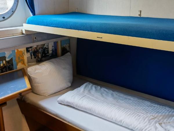 Shipotel-Berlin GmbH, Shipotel Eastern & Shipotel Western : photo 5 de la chambre triple cabin 2nd class - shipotel eastern