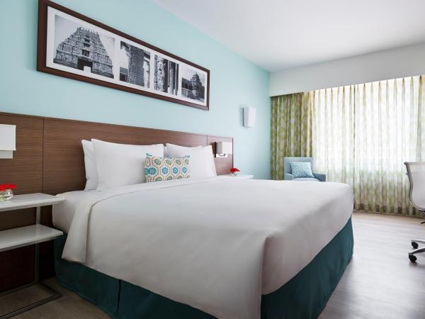 Fairfield by Marriott Bengaluru Rajajinagar : photo 1 de la chambre chambre lit queen-size - vue sur ville