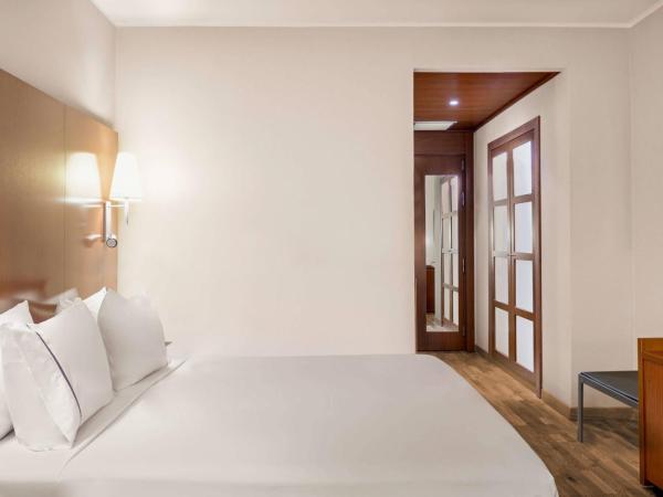 AC Hotel Genova by Marriott : photo 4 de la chambre chambre lit king-size supérieure avec canapé-lit