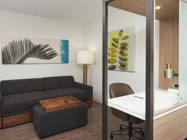 SpringHill Suites by Marriott Orlando Lake Nona : photo 2 de la chambre suite lit king-size avec lit gigogne