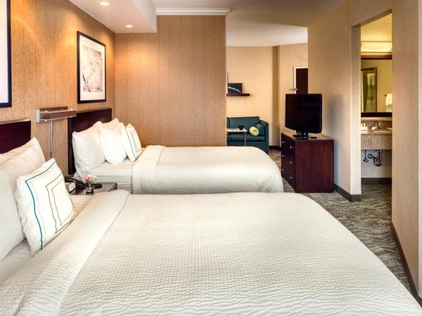 SpringHill Suites by Marriott Salt Lake City Downtown : photo 1 de la chambre suite lit queen-size avec canapé-lit