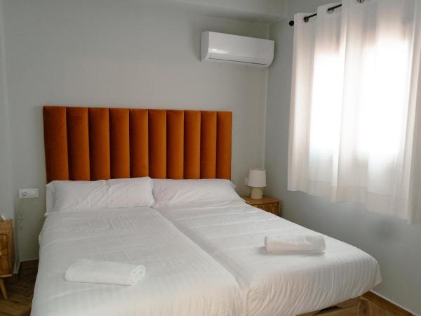 La Banda Rooftop Hostel : photo 2 de la chambre double room with shared bathroom - twin beds