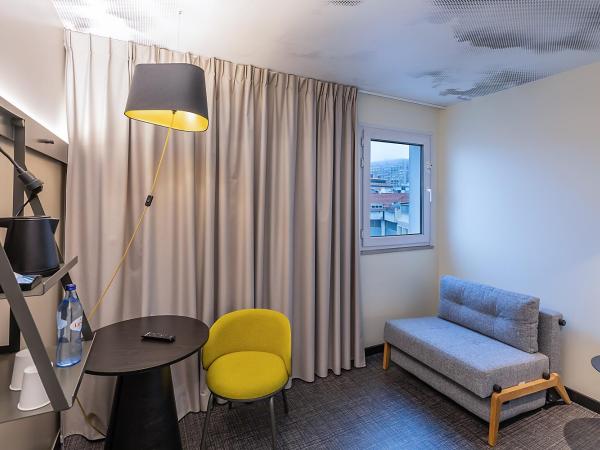 Hotel ibis Lisboa Saldanha : photo 4 de la chambre chambre double supérieure rénovée