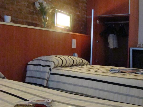 Hotel Necof : photo 1 de la chambre chambre quadruple en duplex