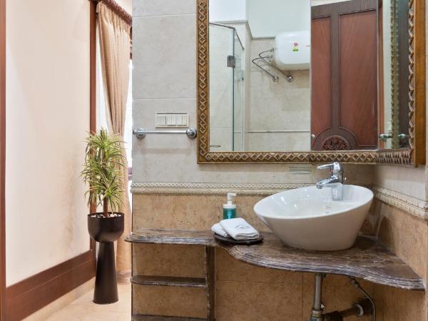 The Moira - Bed and Breakfast : photo 7 de la chambre chambre lit king-size avec balcon