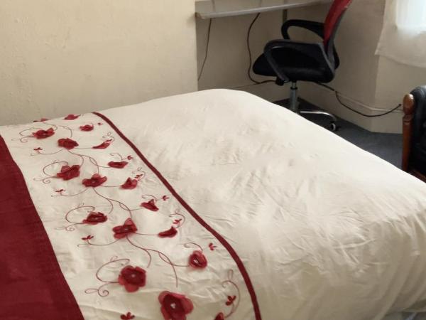 Rooms To Let In London : photo 5 de la chambre chambre double deluxe avec salle de bains commune