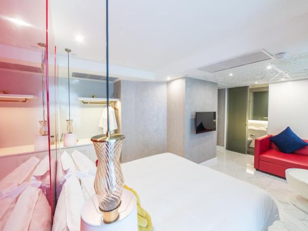 Tung Nam Lou Art Hotel : photo 2 de la chambre chambre - est