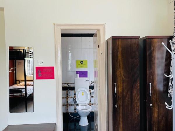 Hostel Lifespace- Garden Bungalow with Pods, CoWork & Cafe : photo 6 de la chambre lit dans dortoir mixte de 4 lits