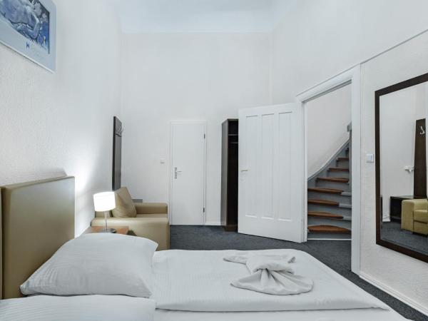 Hotel BELLEVUE am Kurfürstendamm : photo 7 de la chambre appartement 3 chambres