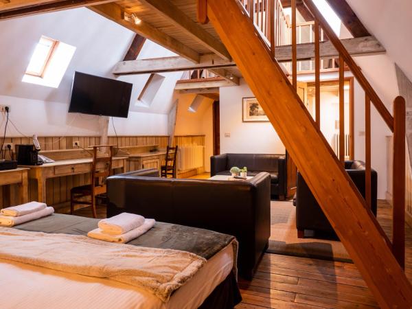 Hotel Monasterium PoortAckere Ghent : photo 4 de la chambre chambre familiale standard