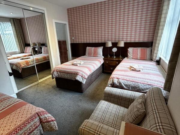 Acer Lodge Guest House : photo 4 de la chambre chambre familiale