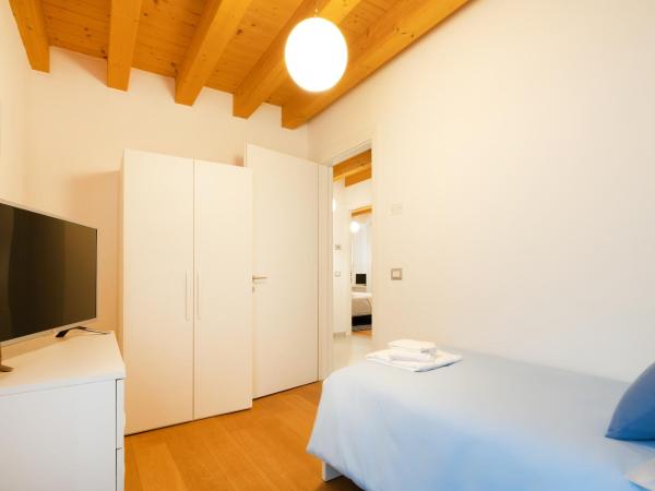 Ca' Degli Antichi Giardini Apartments : photo 6 de la chambre appartement 2 chambres avec terrasse - rez-de-chaussée 