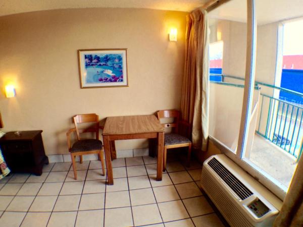 Budget Inn Motel : photo 9 de la chambre chambre de luxe - fumeurs