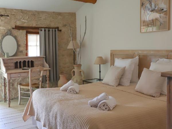 LA FERME DE LA HUPPE : photo 1 de la chambre chambre supérieure lit queen-size