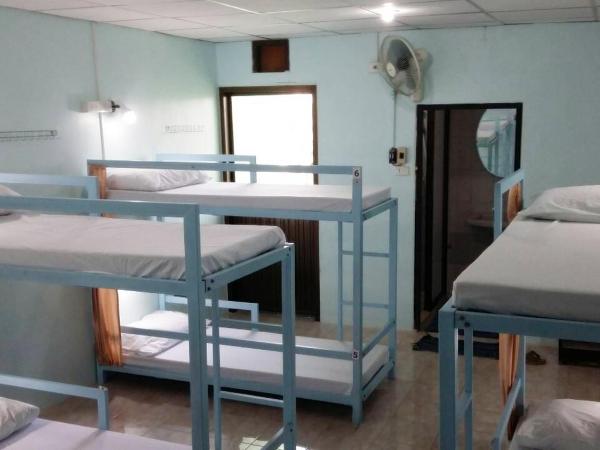 Hua Hin Euro City Hotel : photo 5 de la chambre lits superposés dans dortoir masculin 