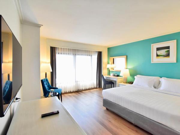 Grand China Bangkok : photo 4 de la chambre chambre lit king-size supérieure - vue sur ville