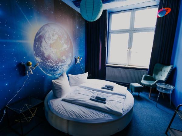 LaLeLu Hostel Dresden : photo 4 de la chambre chambre double standard avec salle de bains commune