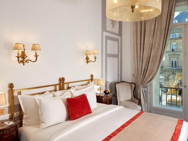 Hôtel Regina Louvre : photo 8 de la chambre suite tour eiffel