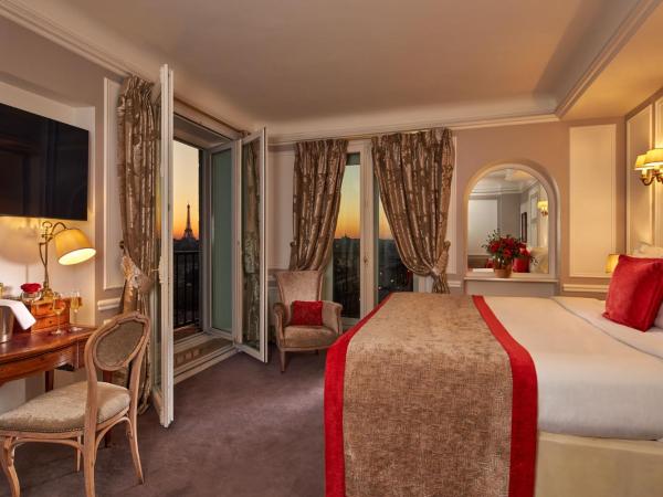 Hôtel Regina Louvre : photo 1 de la chambre suite junior tour eiffel
