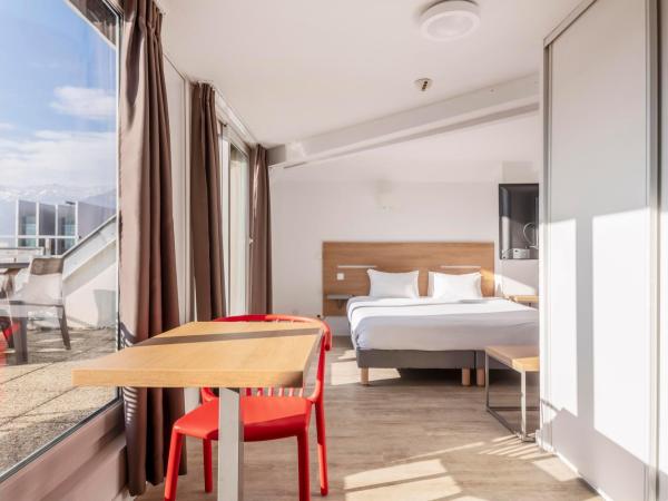 Residhotel Le Central'Gare : photo 2 de la chambre studio supérieur avec terrasse