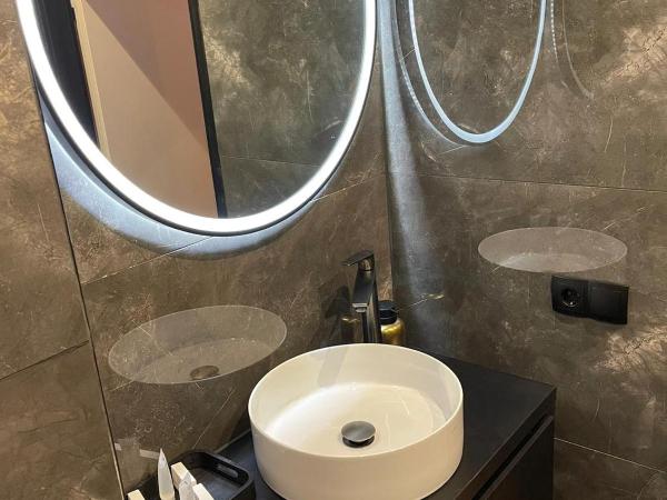 Hotel 83 : photo 3 de la chambre chambre lit king-size deluxe