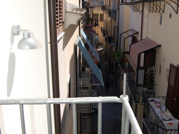 Federico Secondo B&B : photo 2 de la chambre chambre double avec balcon