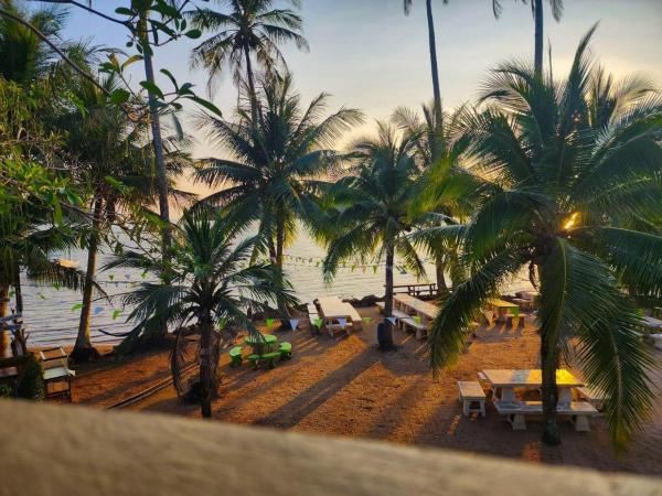 Banmae Resort Kohchang : photo 5 de la chambre chambre familiale - vue sur mer