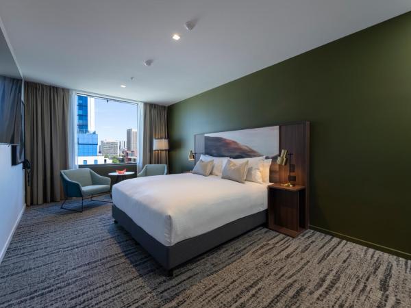 TRYP by Wyndham Pulteney Street Adelaide : photo 1 de la chambre chambre d'angle deluxe